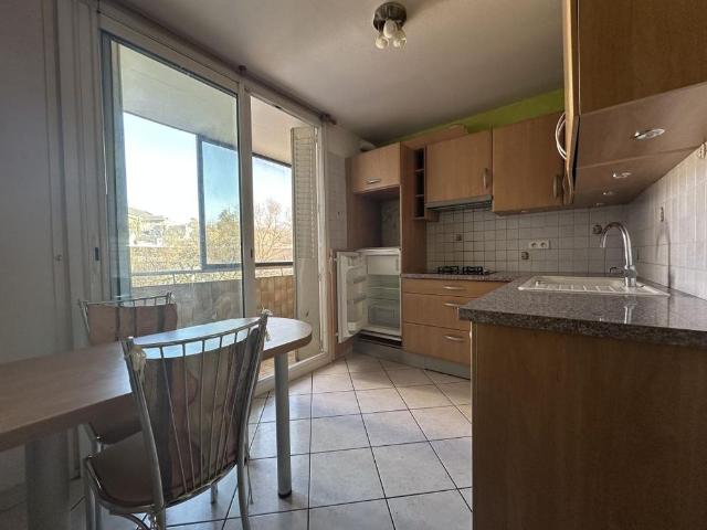 Location Appartement 4 pièces 75m² CHAMBERY 73000