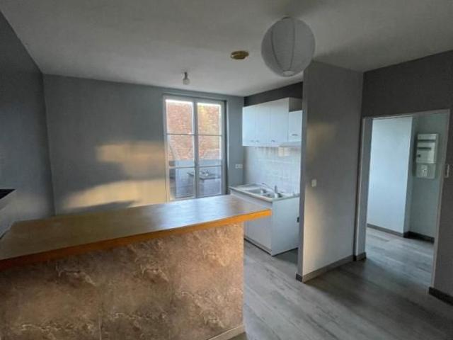 Location Appartement 4 pièces 75m² DESCARTES 37160