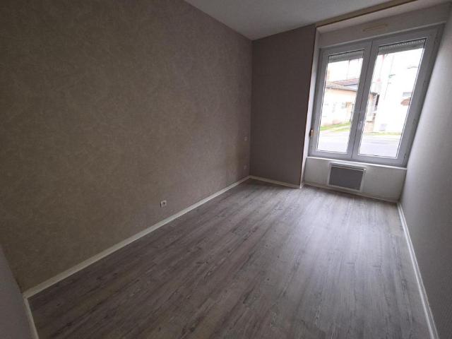 Location Appartement 4 pièces 75m² LE CREUSOT 71200