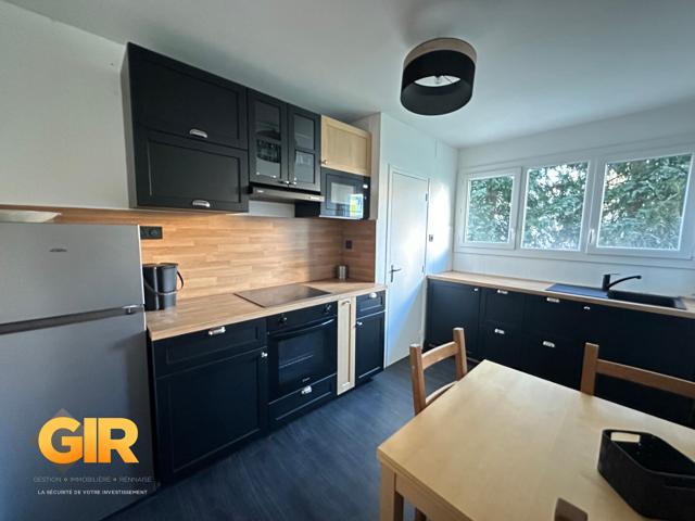 Location Appartement 4 pièces 75m² RENNES 35000