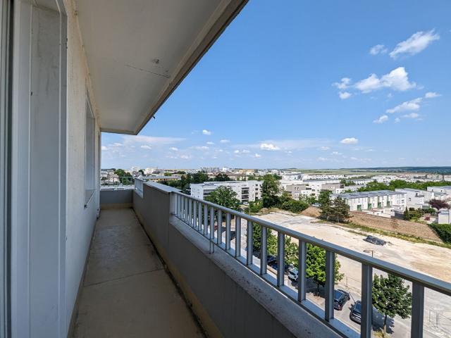 Location appartement 4 pièces, 76.79m², Reims
