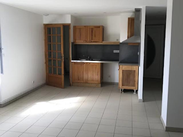Location Appartement 4 pièces 76.7 m2 Saint Agrève