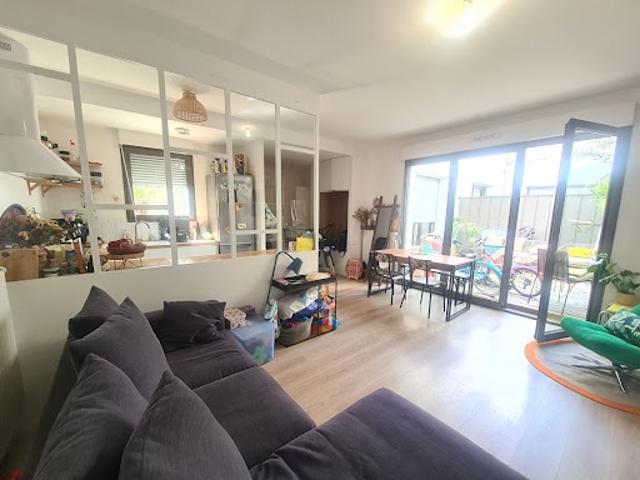 Location Appartement 4 pièces 76.18 m2 Ivry sur Seine