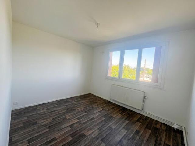 Location Appartement 4 pièces 76.27 m2 Persan