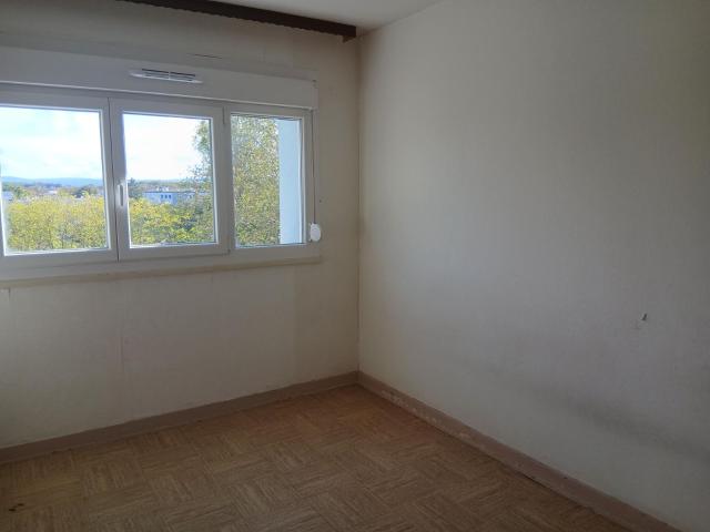Location: Appartement 4 pièces 76 m2 – BETHONCOURT
