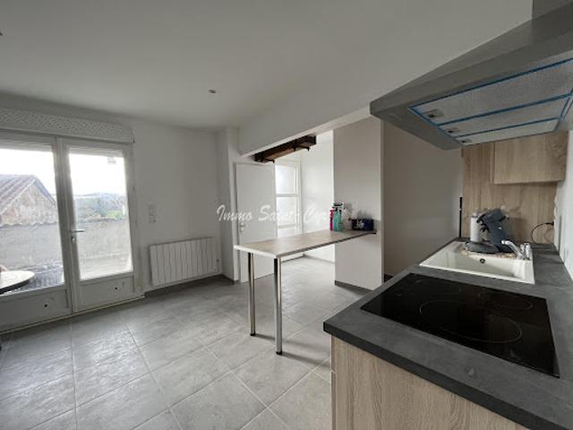 Location Appartement 4 pièces 76 m2 Les Chères