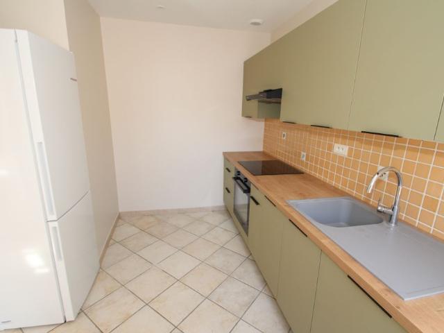 Location Appartement 4 pièces 76m² DECIZE 58300