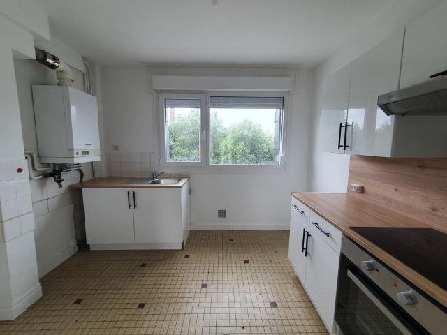Location Appartement 4 pièces 76m² HIRSON 02500