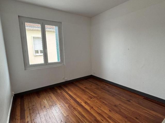 Location Appartement 4 pièces 76m² LE POUZIN 07250