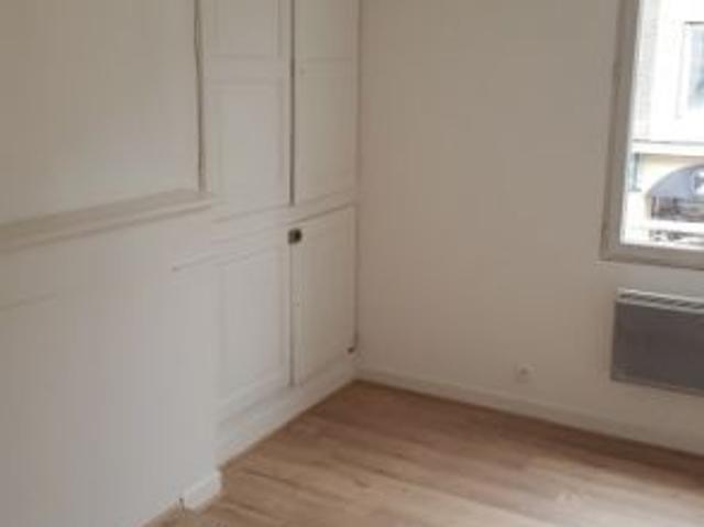 Location Appartement 4 pièces 76m² TULLE 19000