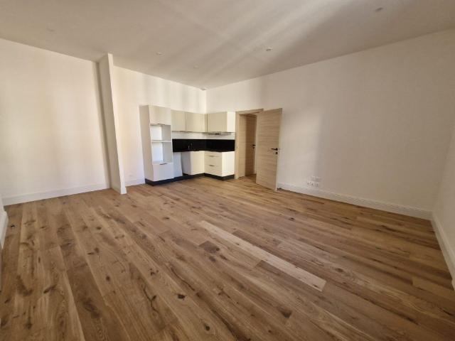 Location Appartement 4 pièces 76m² VIENNE 38200