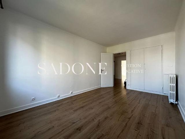 Location Appartement 4 pièces 78,80 m² à Paris 16