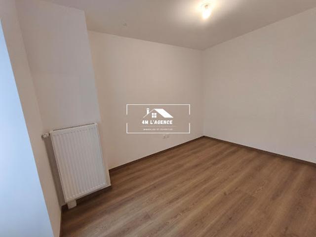 Location Appartement 4 pièces 78 m2 Cappelle en Pévèle