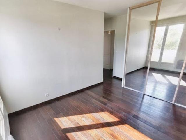 Location Appartement 4 pièces 78 m2 Croissy sur Seine