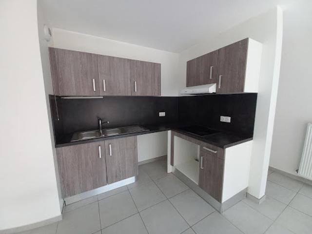 Location Appartement 4 pièces 78 m2 Gieres
