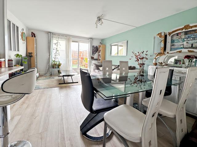 Location Appartement 4 pièces 78 m2 Jouy le Moutier