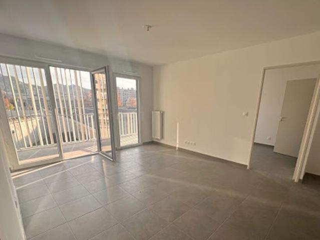 Location Appartement 4 pièces 78 m2 Marseille 10ème