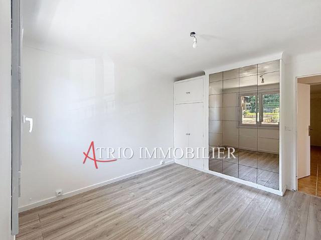 Location Appartement 4 pièces 78m² CAGNES SUR MER 06800