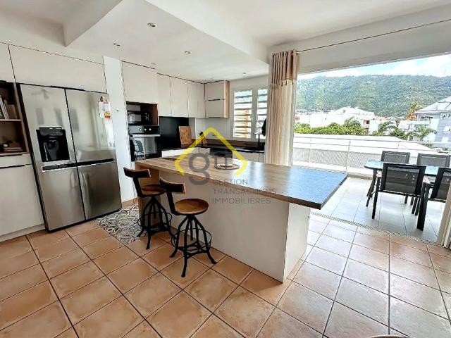 Location Appartement 4 pièces 78m² ST DENIS 97400