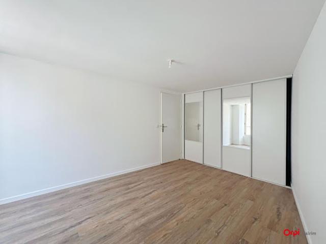Location Appartement 4 pièces 79 m2 Janville en Beauce