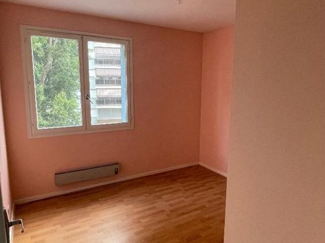 Location Appartement 4 pièces 79m² CHAMALIERES 63400