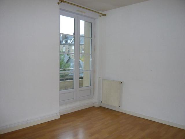 Location Appartement 4 pièces 79m² FLERS 61100