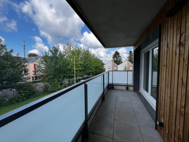 Location Appartement 4 pièces 79m² MONT ST AIGNAN 76130