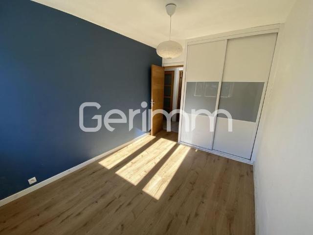 Location Appartement 4 pièces 79m² ST MARTIN D HERES 38400