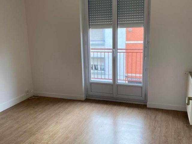 Location Appartement 4 pièces 79m² ST NAZAIRE 44600