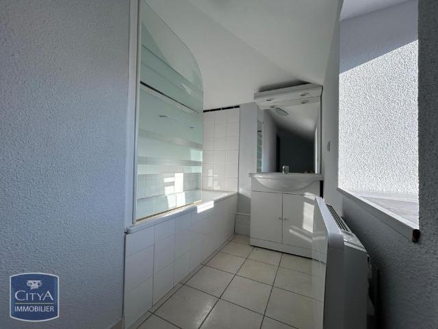 Location Appartement 4 pièces 79m² ROYE 80700