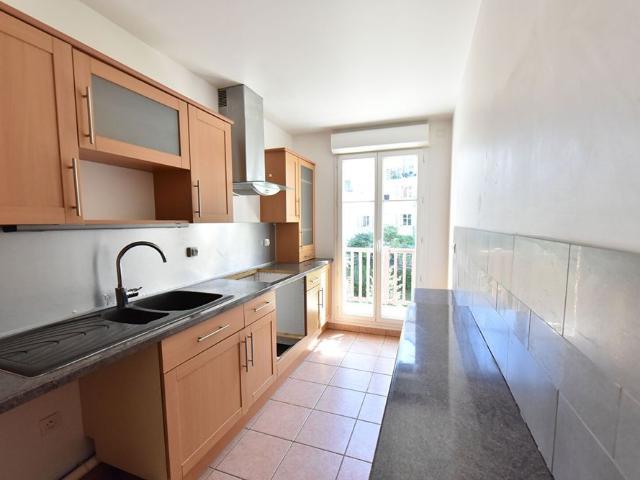 Location appartement 4 pièces, 83.70m², Le Plessis Robinson