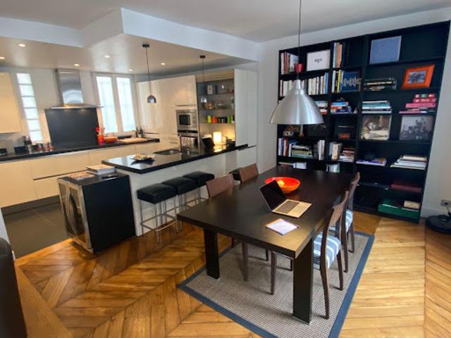 Location Appartement 4 pièces 83 m2 Paris 8ème