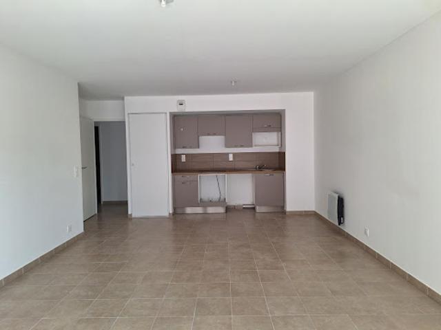 Location Appartement 4 pièces 83 m2 Saint raphael