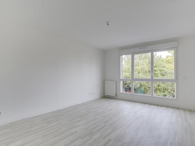 Location Appartement 4 pièces 83 m2 Savigny le Temple