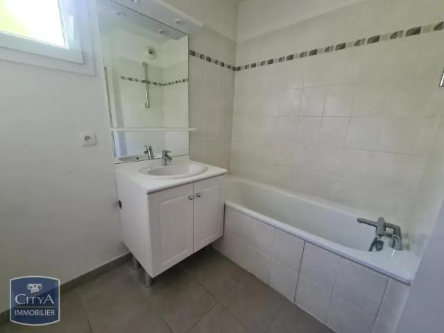 Location Appartement 4 pièces 83m² ST GERVAIS LES BAINS 74170