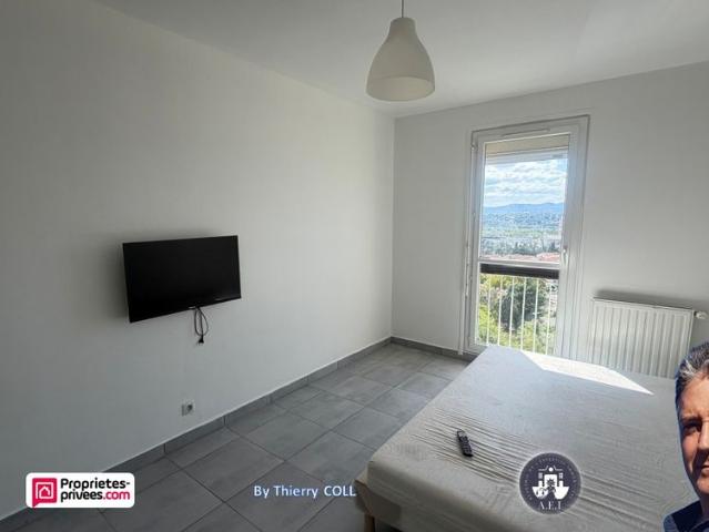Location Appartement 4 pièces 83m² ST FONS 69190