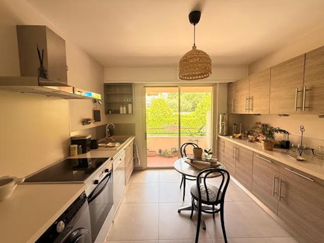 Location Appartement 4 pièces 80 m2 Vence