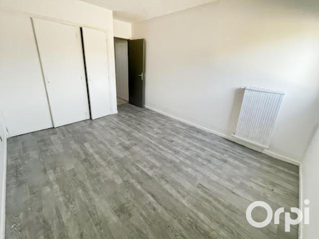 Location Appartement 4 pièces 80.82 m2 Bollene