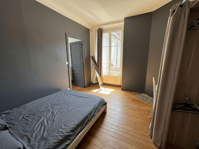 Location appartement 4 pièces, 80.00m², Nantes