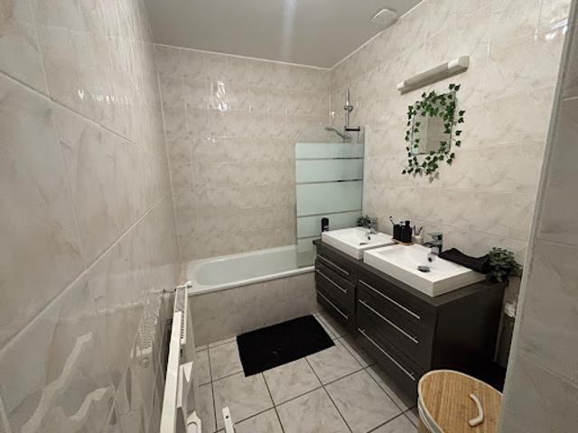 Location Appartement 4 pièces 80.07 m2 Pont Evêque
