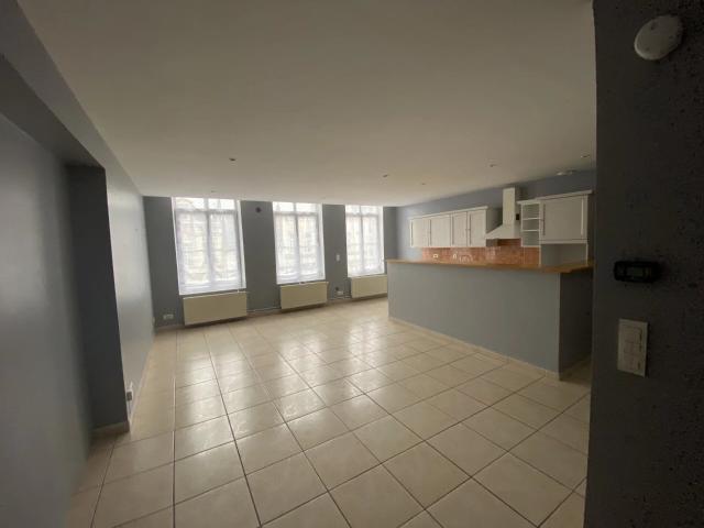 Location Appartement 4 pièces 80 m2 à Saint Quentin
