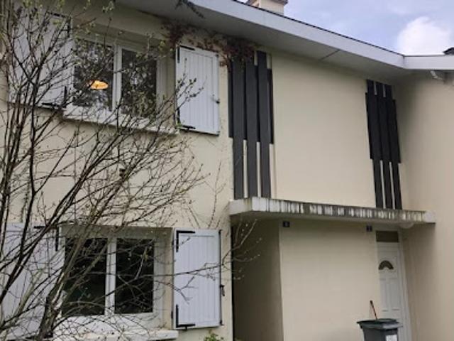 Location Appartement 4 pièces 80 m2 Amberieu en bugey