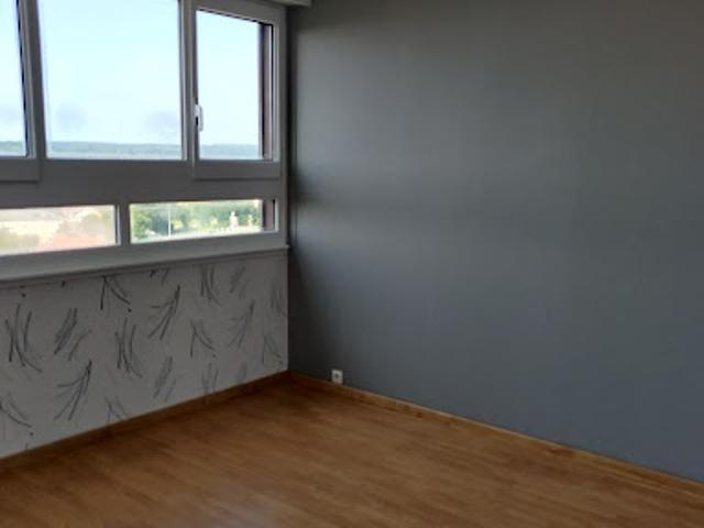 Location Appartement 4 pièces 80 m2 Charleville mezieres