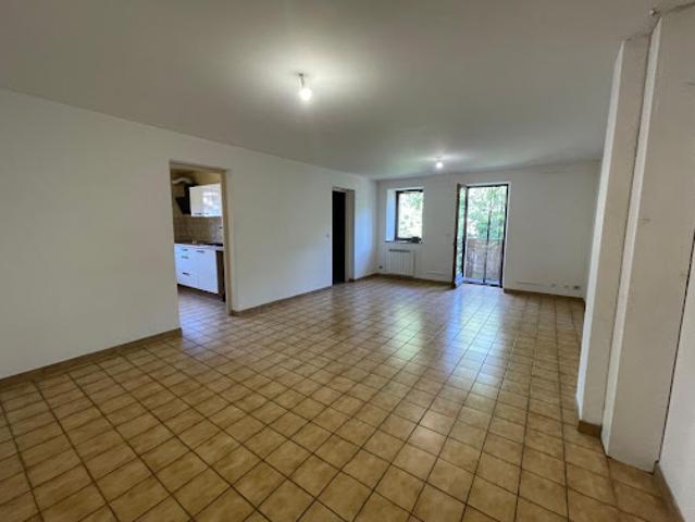 Location Appartement 4 pièces 80 m2 Cluses