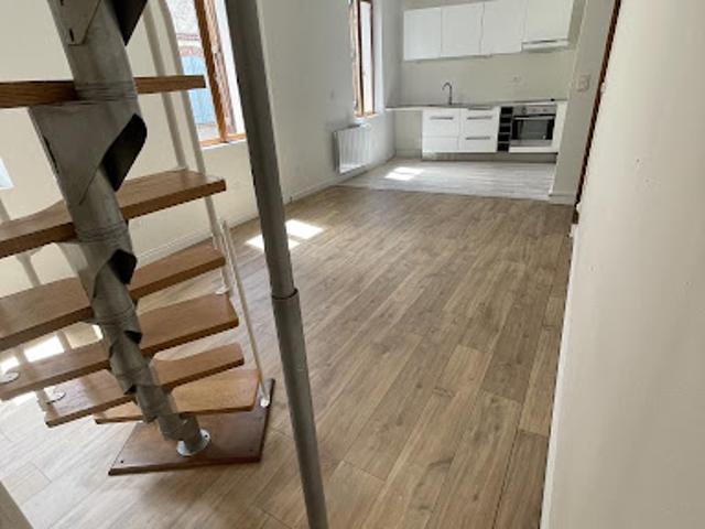 Location Appartement 4 pièces 80 m2 Montricoux