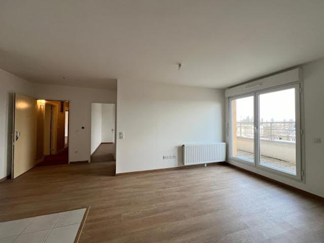 Location Appartement 4 pièces 80 m2 Noisy le Sec