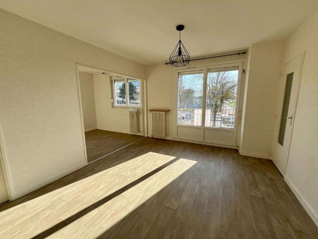 Location Appartement 4 pièces 80m²