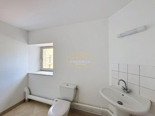 Location Appartement 4 pièces 80m² COMMERCY 55200