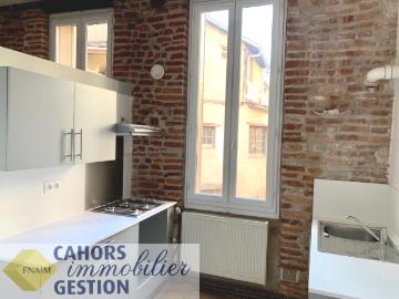 Location Appartement 4 pièces 80m² CAHORS 46000