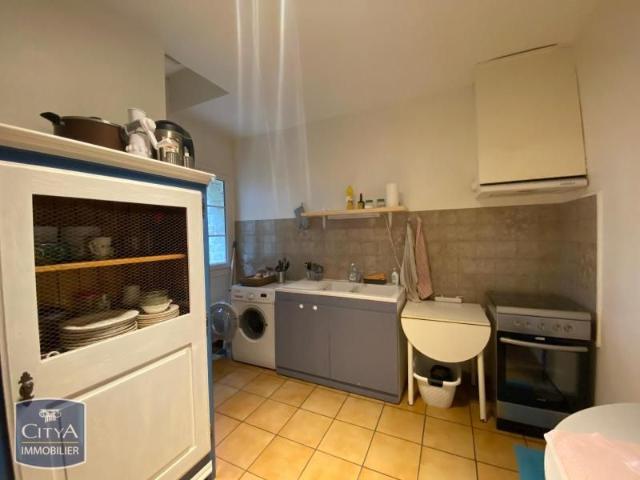 Location Appartement 4 pièces 80m² CARPENTRAS 84200